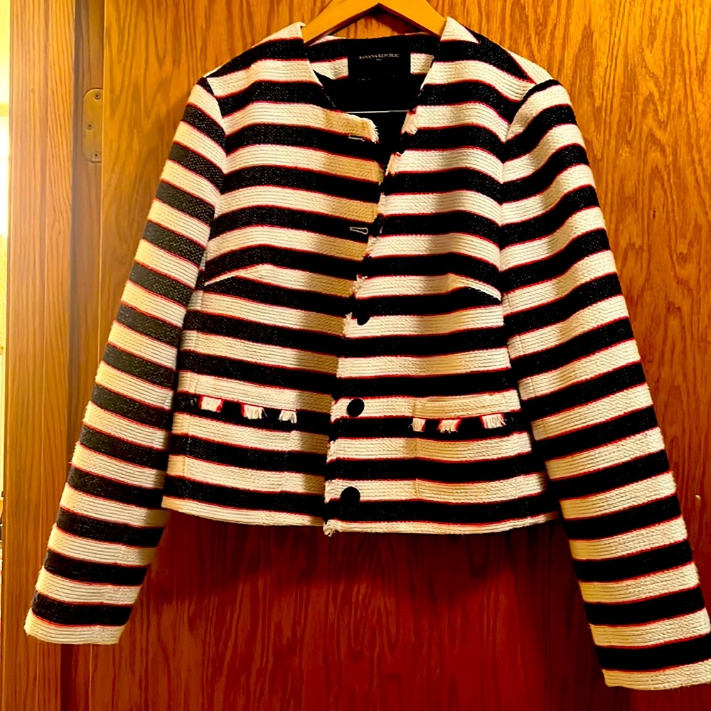 Super posh button up suite jacket size 6 Banana Republic